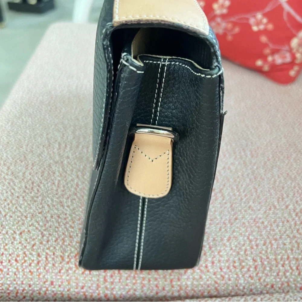 DOONEY AND BOURKE Black and Tan Leather Women's Bag NWOT! - Picture 4 of 8